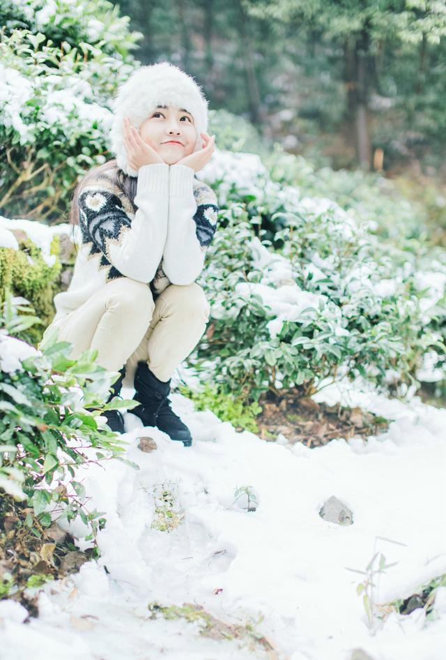 冬季的少女与雪景纯白唯美写真