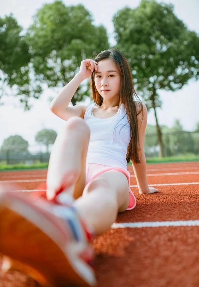 元气满满的活力运动系美少女可爱甜美写真