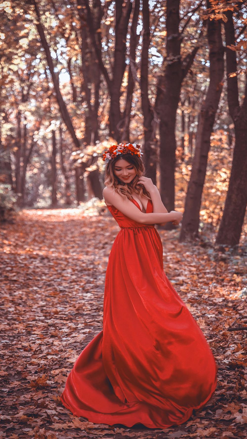 文艺少女蓝色方格吊带裙黄色花海唯美写真图片