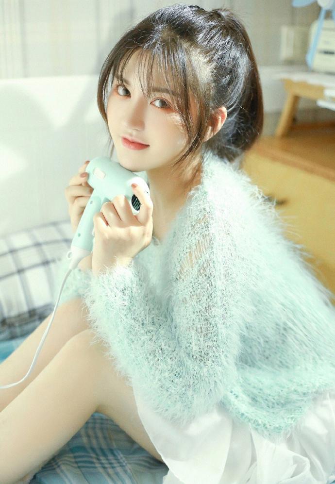 长腿少女暖秋清新写真图片