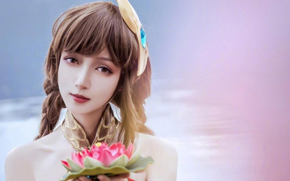 95后粉嫩小女生cosplay王者荣耀大乔清纯照片网