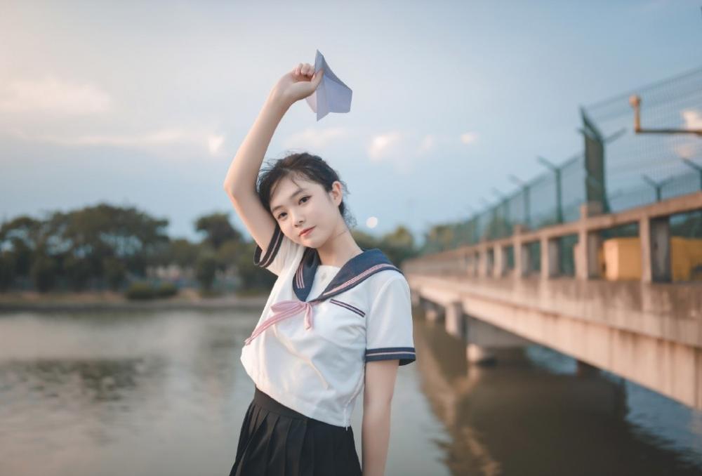 JK制服美女校花俏皮马尾辫写真