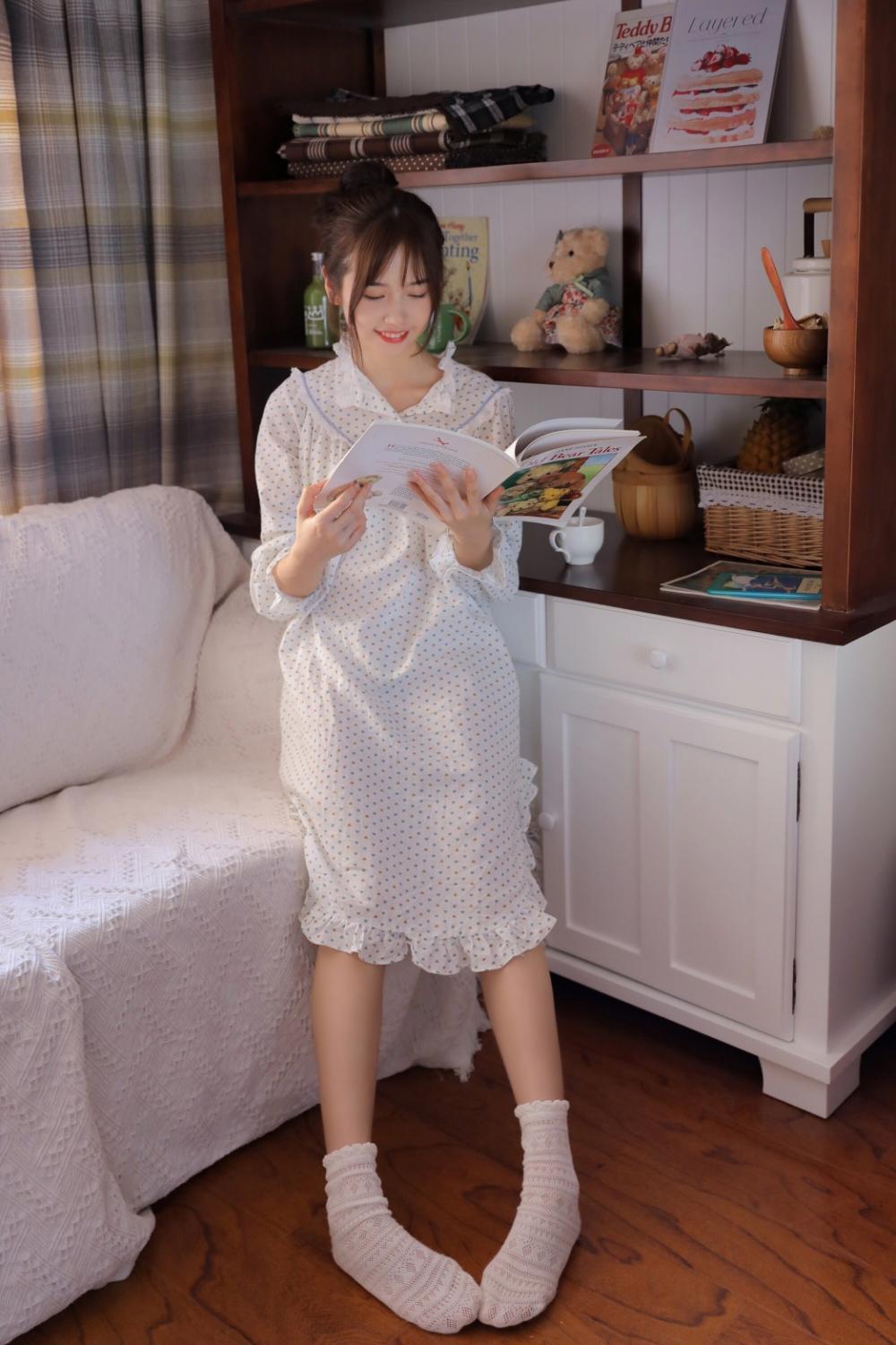 小清新萝莉美女白嫩清纯私房写真