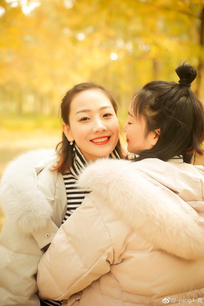 素人美女闺蜜秋天户外踏青艺术照清纯小清新写真