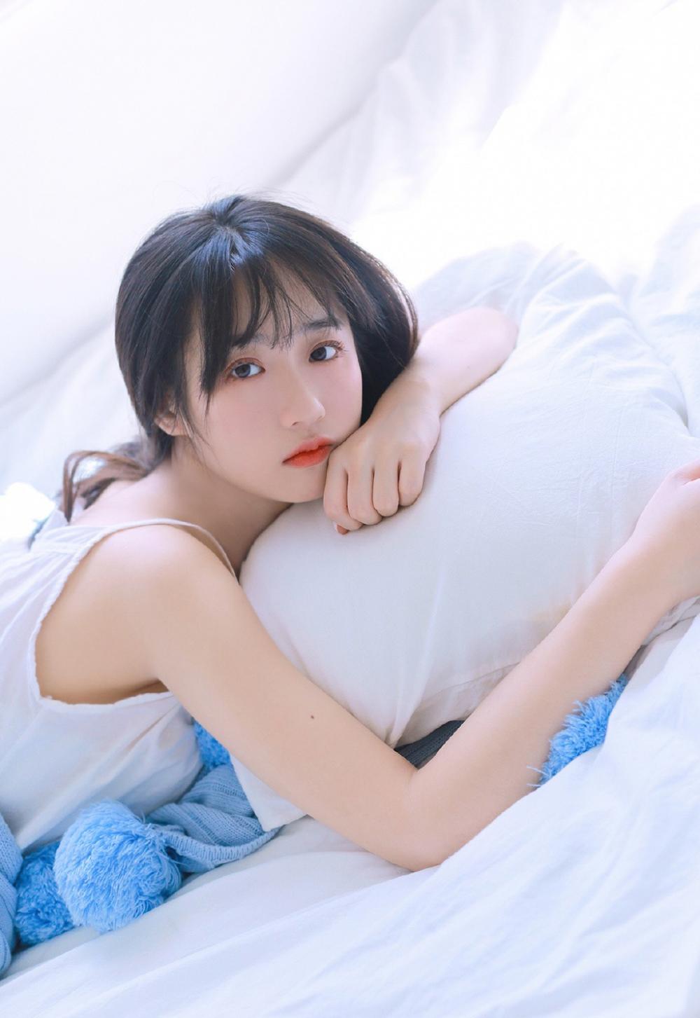 阳光美少女私房静谧养眼氧气小清新写真