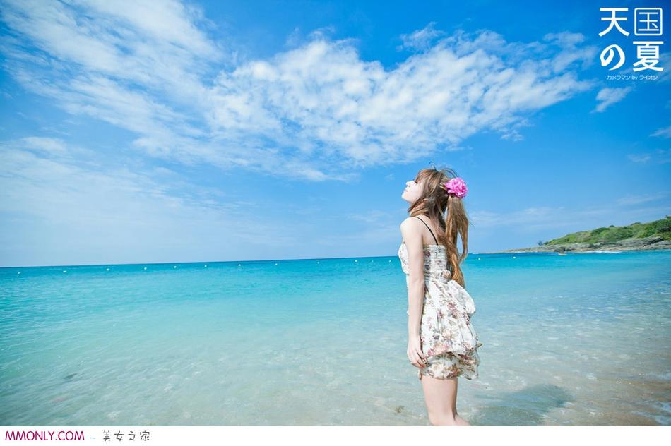 海边短裙美女高清写真