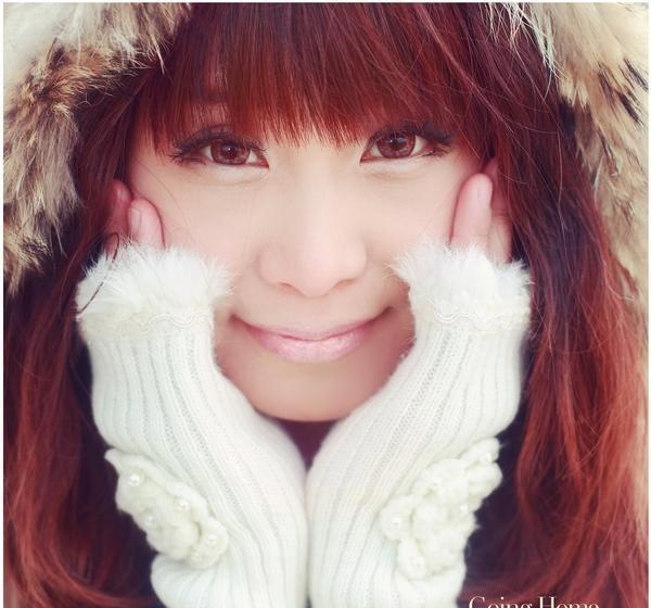 老公竟然往女邻居胸部塞钱